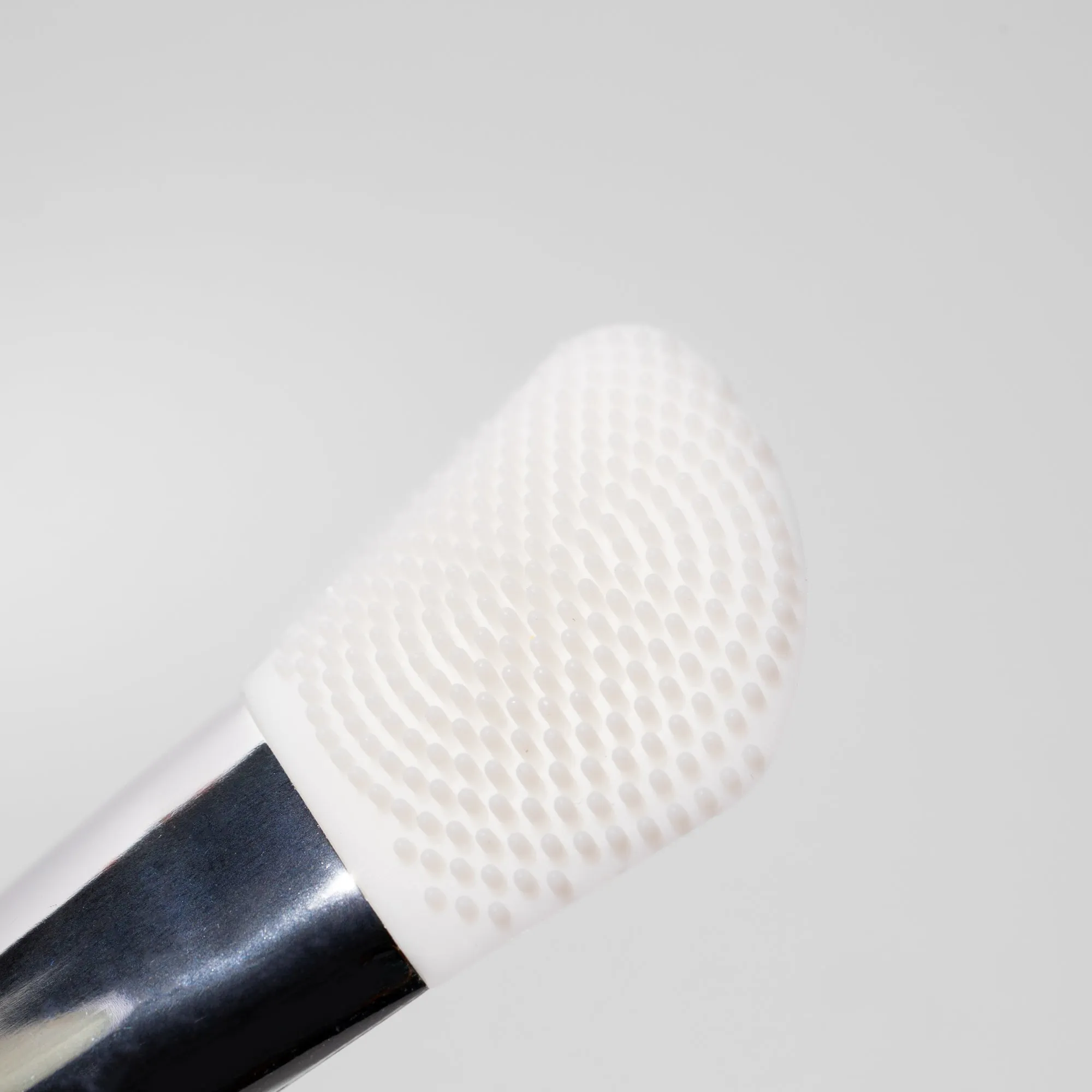 Dual-Sided Silicone Mask Applicator
